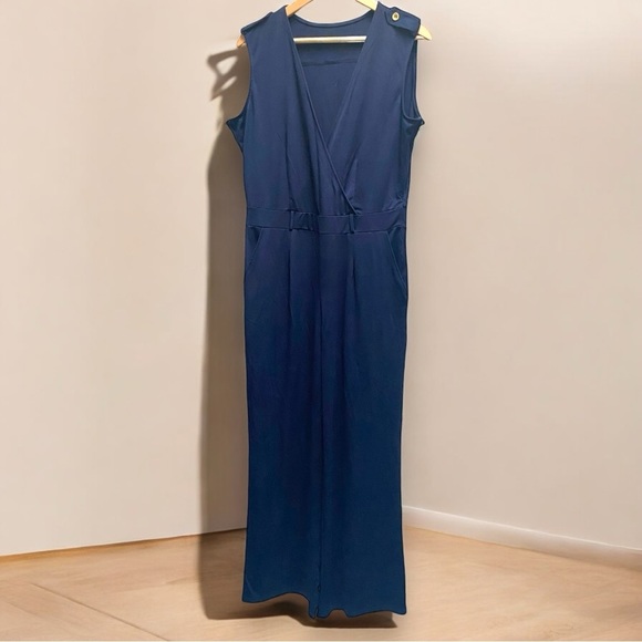 Navy‎ Deep V-Neck Wide Leg Jumper - Picture 1 of 9